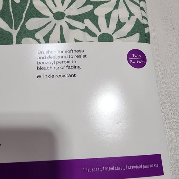 Room essentials XL twin bed sheets set - Picture 2 of 6